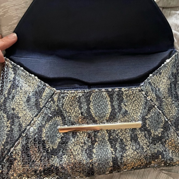 Two sequin bcbg envelope evening bag - Picture 7 of 8